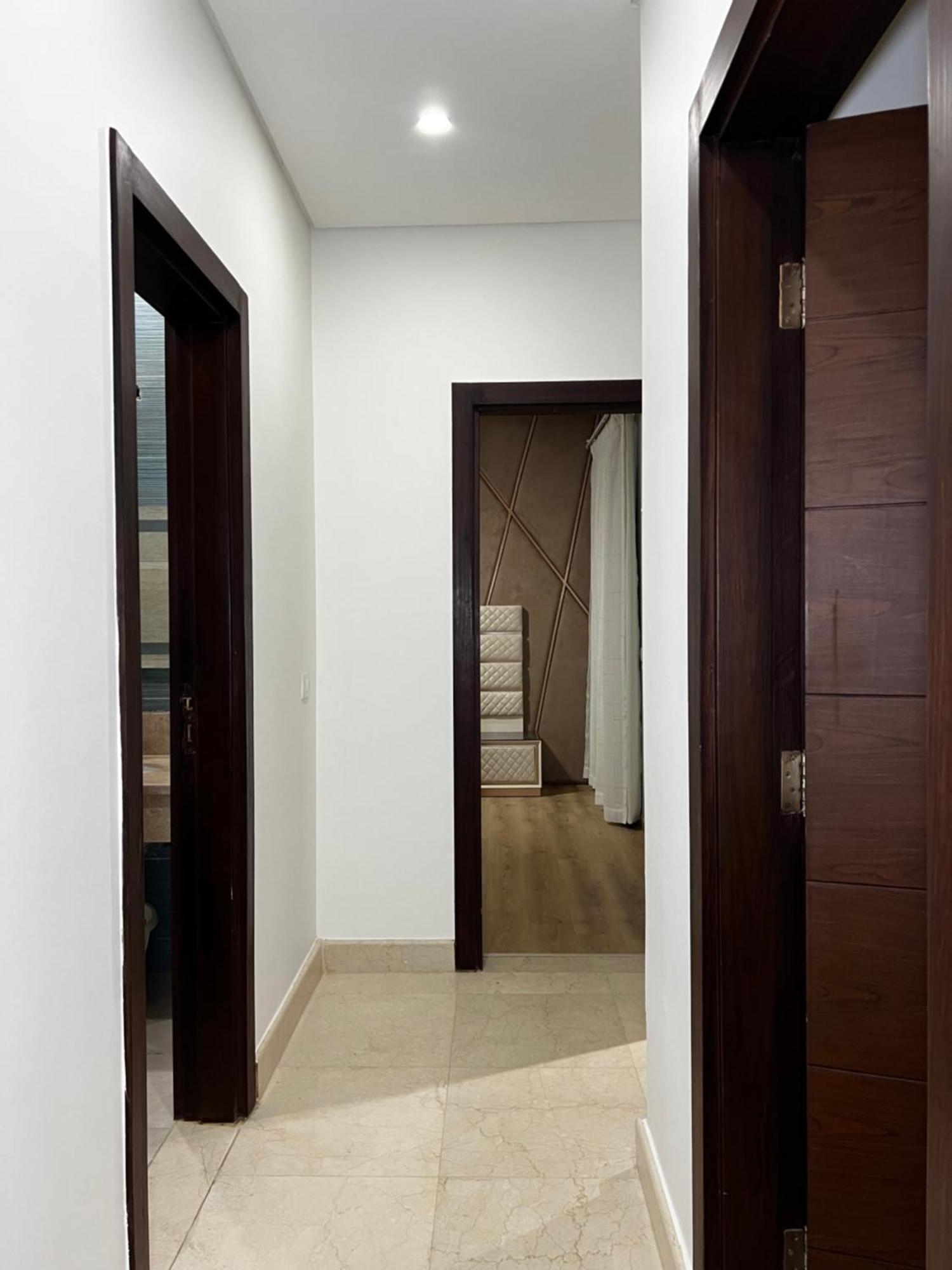 Apartment 90 Avenue *