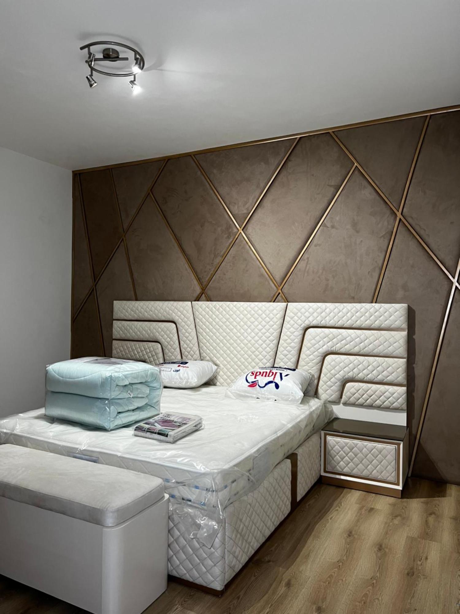 Apartment 90 Avenue *